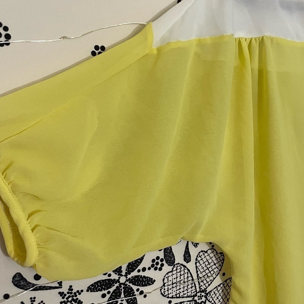 Yellow white top sheer short sleeve button down blouse light breezy - Picture 5 of 7